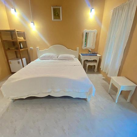 ลีลา โฮมสเตย์ Leela Homestay Chang Klang District Екстериор снимка