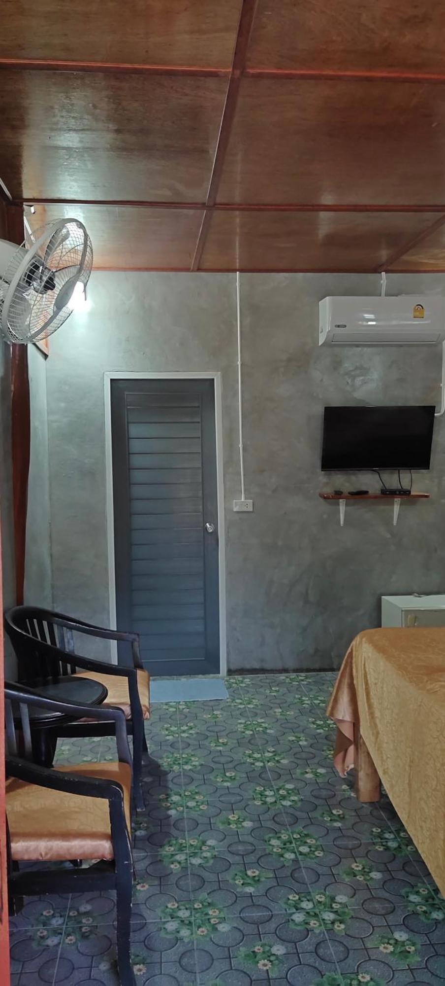 ลีลา โฮมสเตย์ Leela Homestay Chang Klang District Екстериор снимка