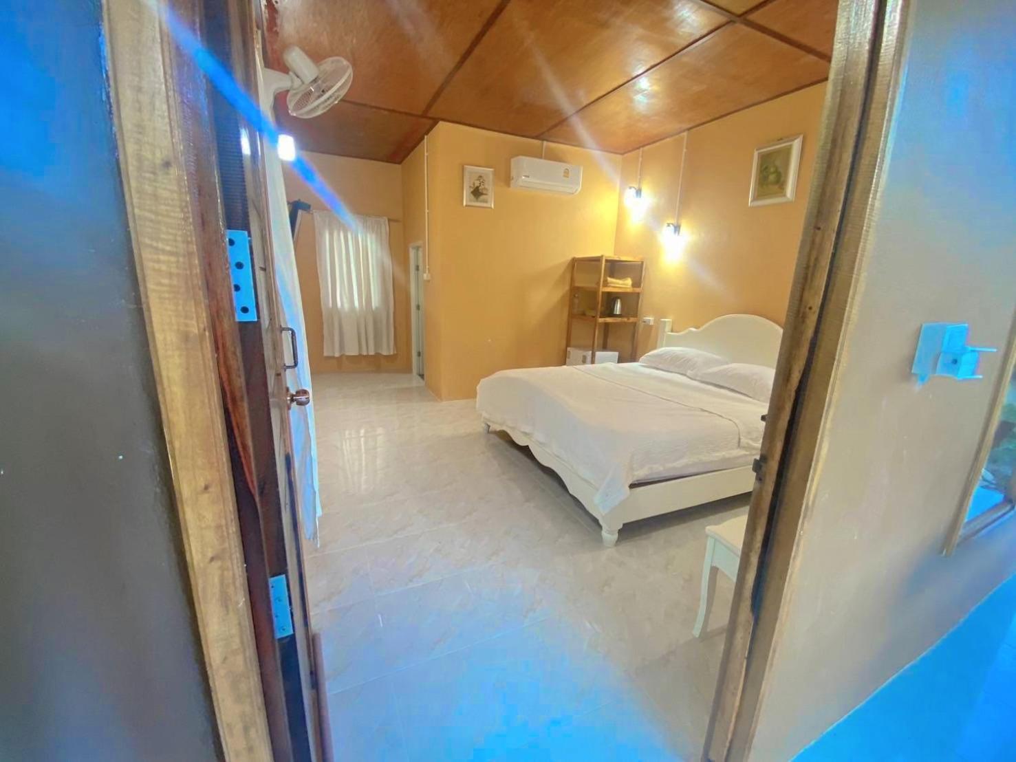 ลีลา โฮมสเตย์ Leela Homestay Chang Klang District Екстериор снимка
